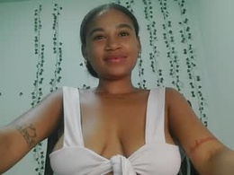 akemy_saunderss
