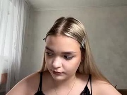 ariamonroex