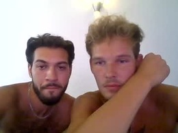 blondiexbrunette