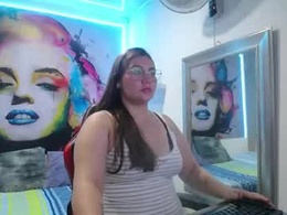 chloe_peach19