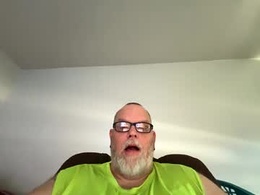 chubbyluvr42