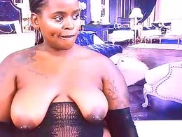 ebonynakedqueen