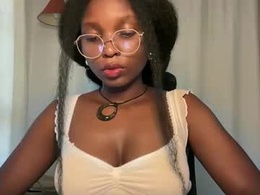 ella_laurel