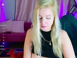 hot__blondie