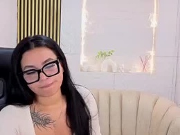 ivyka_monroe_cn