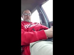 jamesb541208