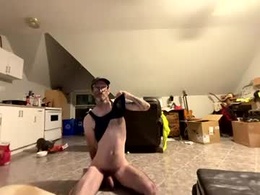 jerkofftomysissyass