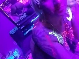kikilovespartylights