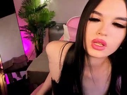 lexi_claw