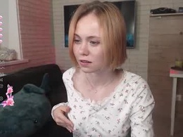 lucy_mirror