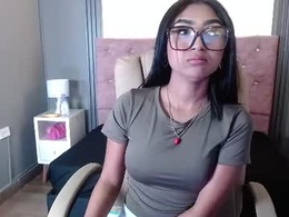 mia_hoot01
