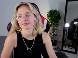 nora_moreau