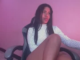 shara_hot26