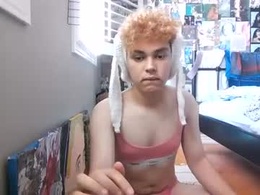 sluttyyfoxgurl